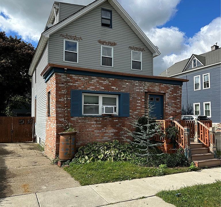 1st image of 72 Chenango St
