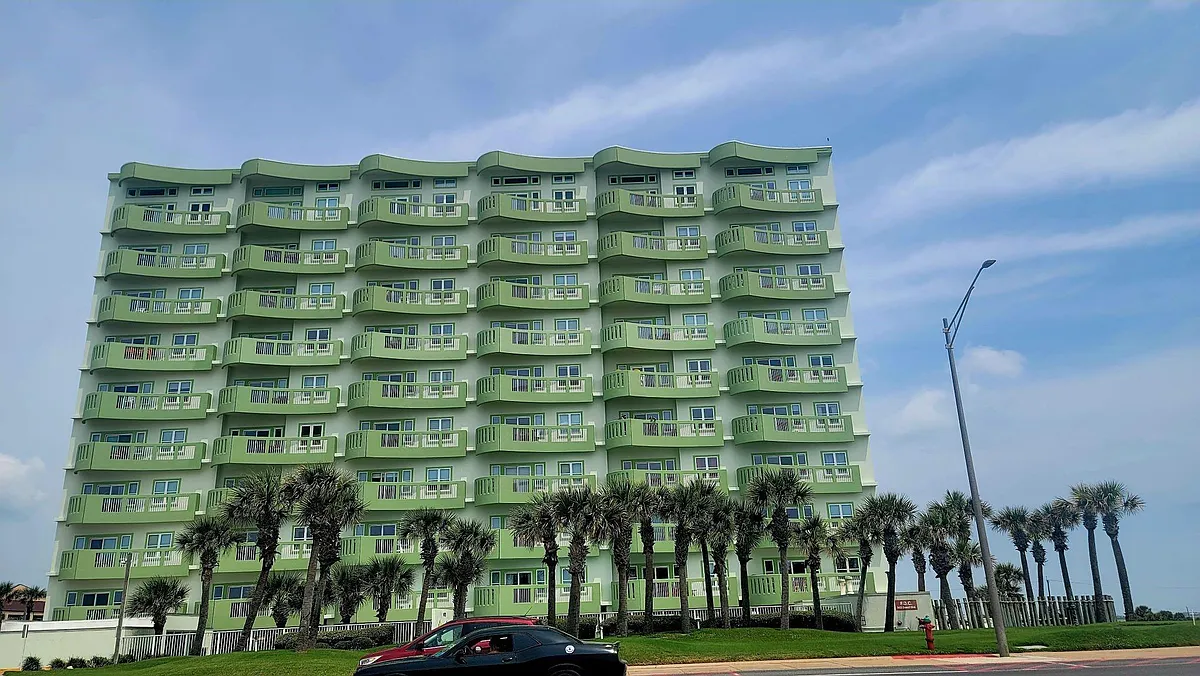 Building Photo - 9420 Seawall Blvd #601