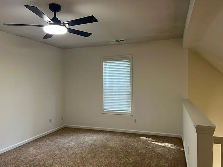 172 Stoneforest Dr — Photo 16
