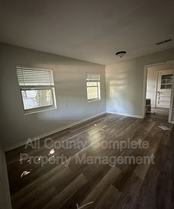 1st image of 3356 Lenox Ave