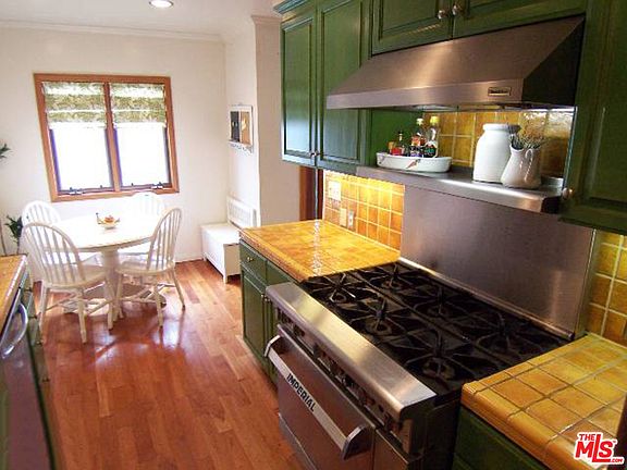 4th image of 1432 Yale St APT 6