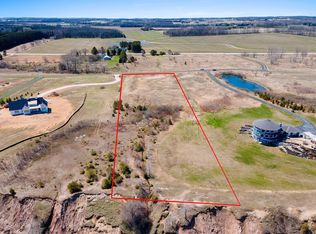 7007 Southview Rd, Manitowoc, WI 54220