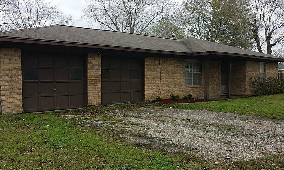 1st image of 13534 Oakwood Ln