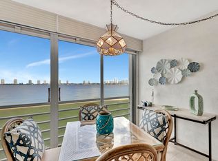 501 Lake Shore Dr APT 202, Lake Park, FL 33403