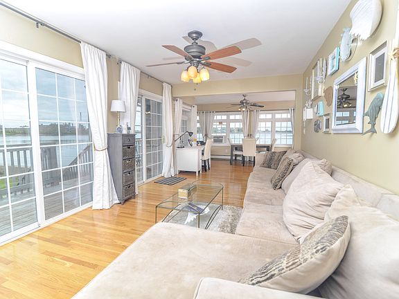 4th image of 18 Kings Cove Way
