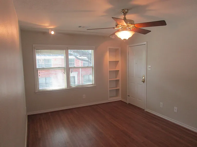 420 Colquitt St #16 — Photo 5