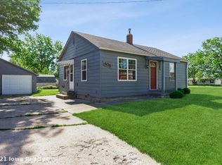 408 N State St, Pleasantville, IA 50225