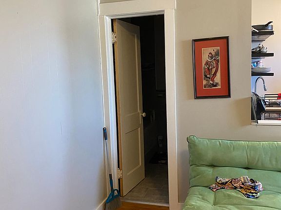 3rd image of 4911 Davenport St APT 6