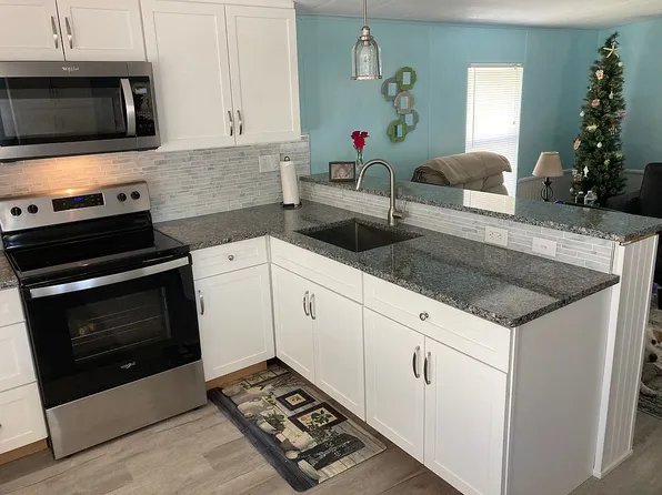 7186 Ladyfish Dr, Saint James City, FL 33956