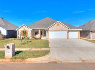 2905 Summit Hollow Dr, Norman, OK 73071