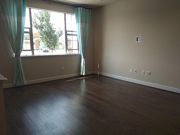 2nd image of 580 Sandalwood Dr