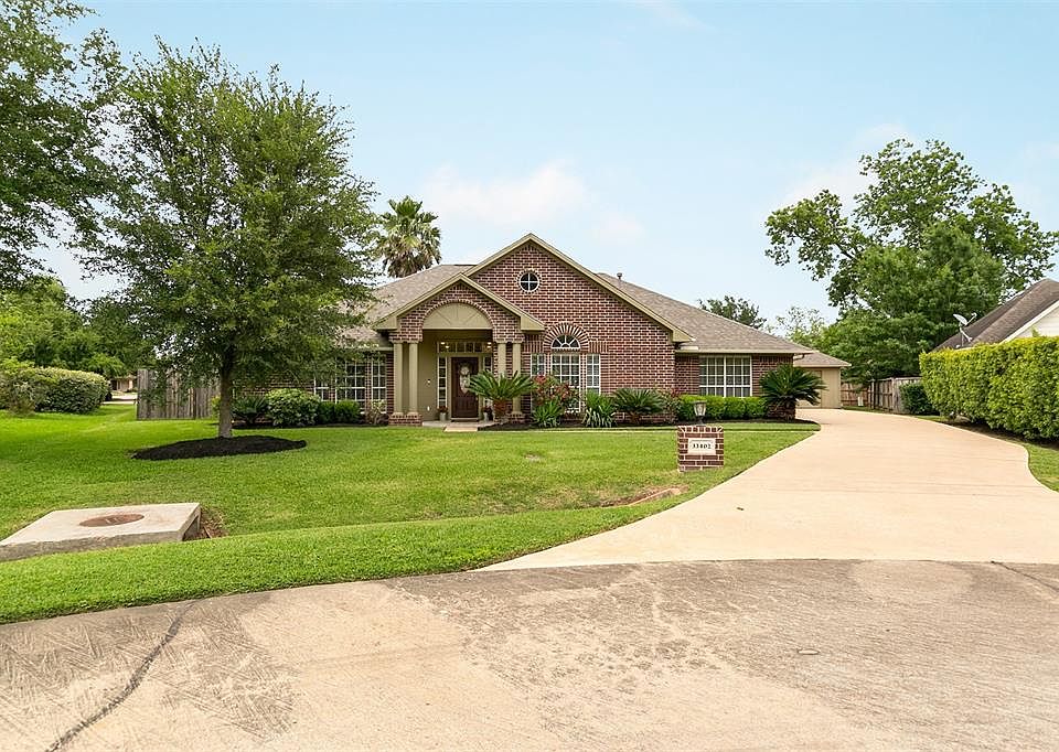 1st image of 33402 Willingale Ct