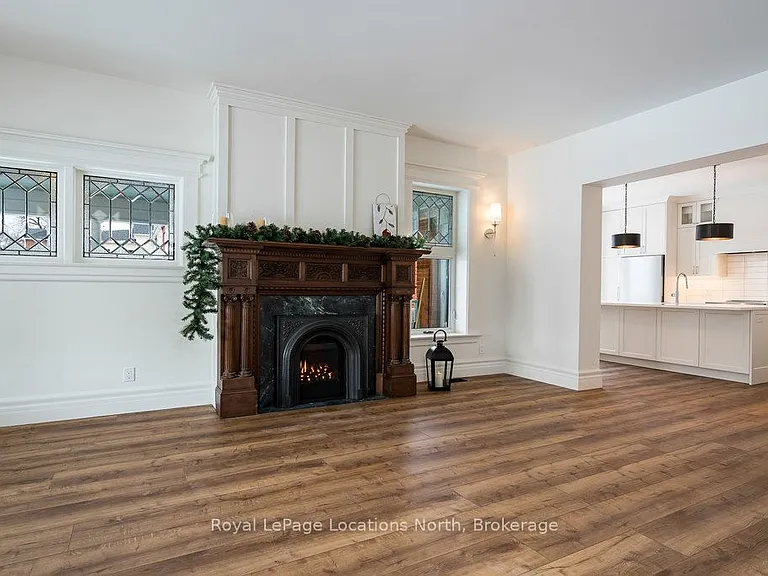 20 Alice St E #1 — Photo 12