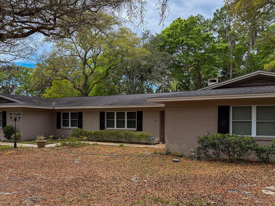 1st image of 2 Pembroke Pl