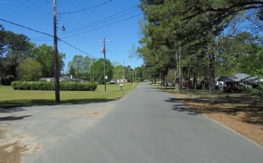 2nd image of 501 Dogwood St