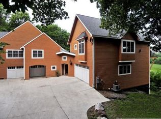 535 Kristin Ln, Maple Plain, MN 55359