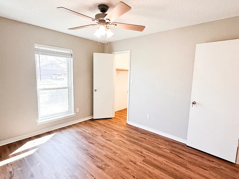5110 Dewey St — Photo 6