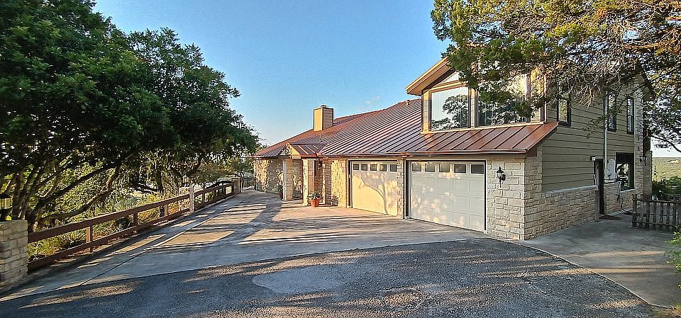 1st image of 20231 Hilltop Dr