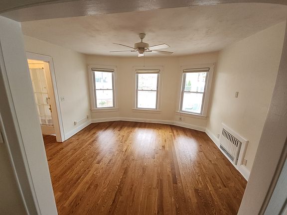 3rd image of 146 Watchung Ave #1