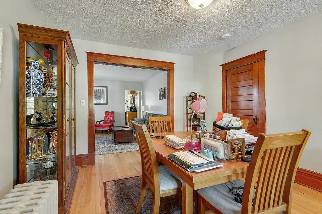 2 bed, 1320 sqft, $2,200 — Photo 3
