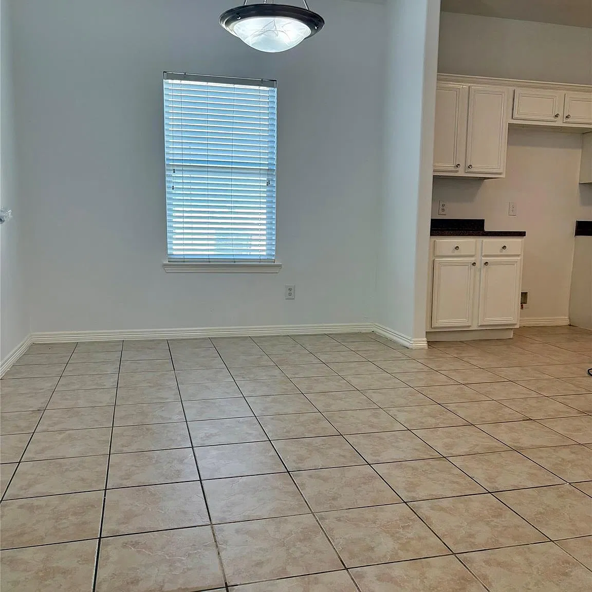 3 bed, 2.0 bath, 1515 sqft, $1,750 — Photo 4