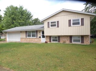 1005 Clear View Dr, West Bend, WI 53090