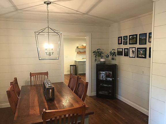 3rd image of 110 Folkstone St
