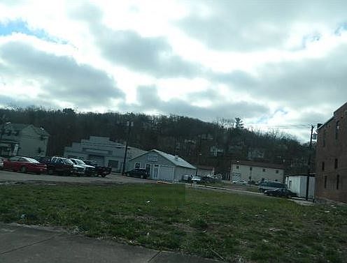 1st image of 120 E Lincoln Ave