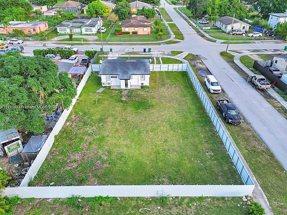 2nd image of 26540-26542 SW 138th Ct