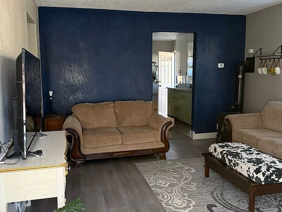 5th image of 2530 Campbell St