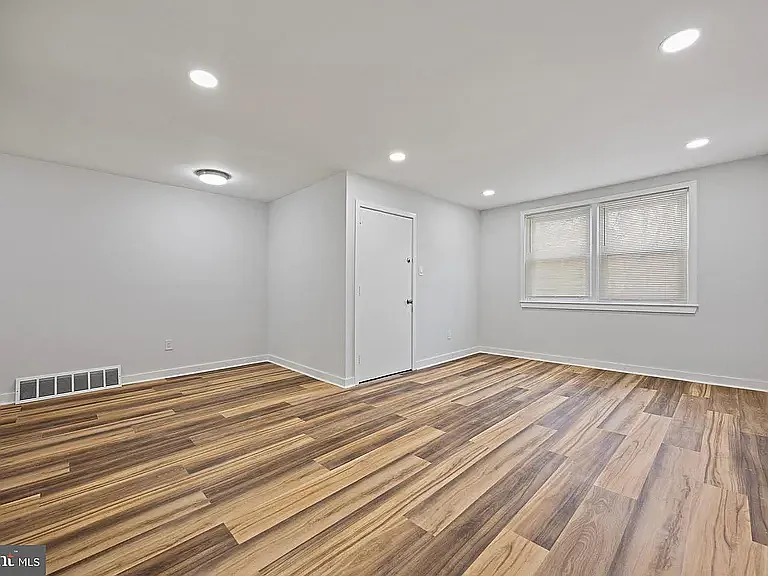 7028 Valley Ave #1 — Photo 11