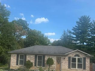 505 Oak Leaf Dr, La Grange, KY 40031