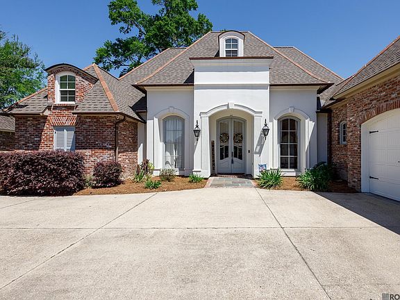 3rd image of 18615 Bellingrath Lakes Ave