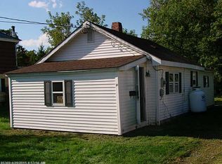 31 Howard St, Presque Isle, ME 04769