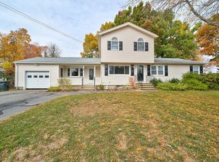 15 Redgate Dr, Methuen, MA 01844
