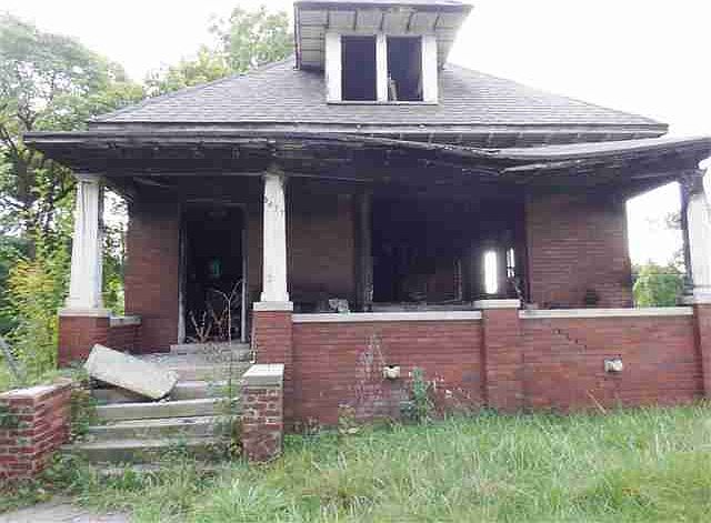 5877 Belvidere