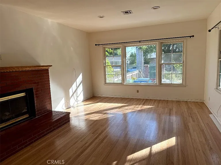7429 Hesperia Ave — Photo 3