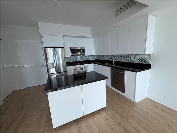 3rd image of 92 SW 3rd St APT 5012