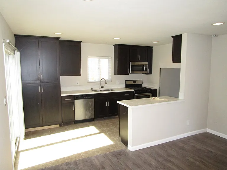 612-618 S. 32nd St. — Photo 2