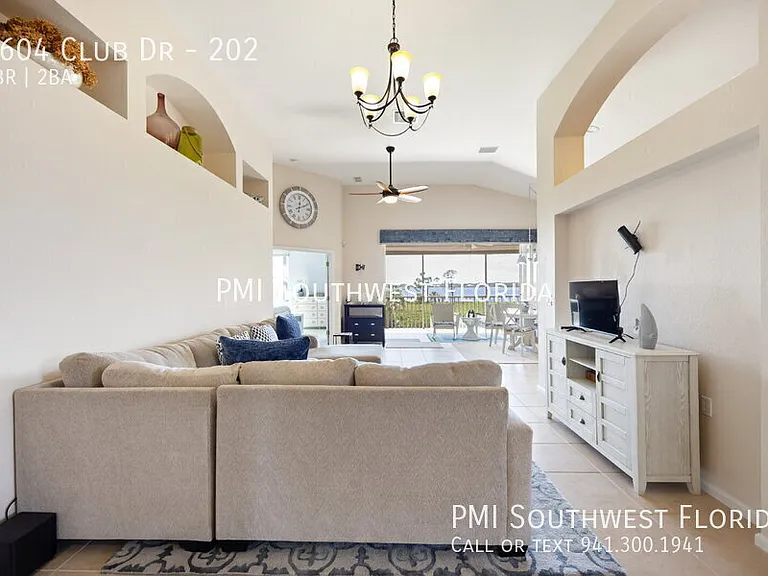 4604 Club Dr #202 — Photo 8