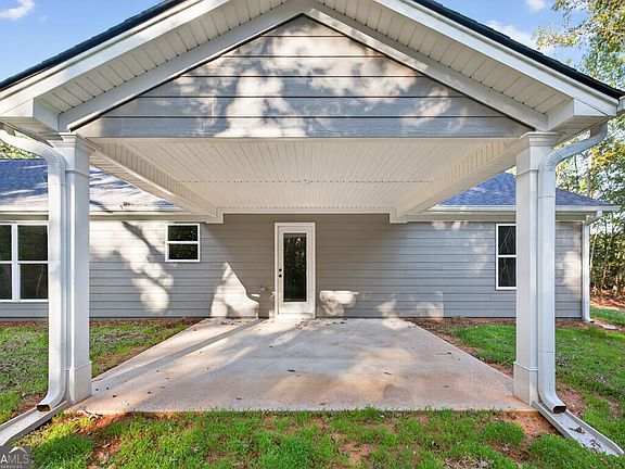 3rd image of 71 Sycamore Dr #20