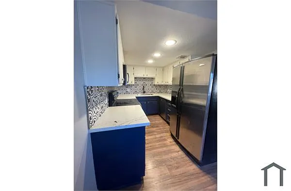 Building Photo - 5115 N 22nd Ave #13