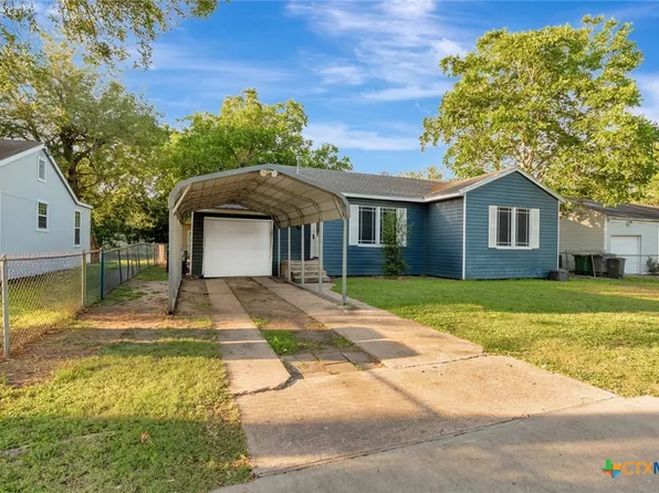 2402 E Brazos St, Victoria, TX 77901