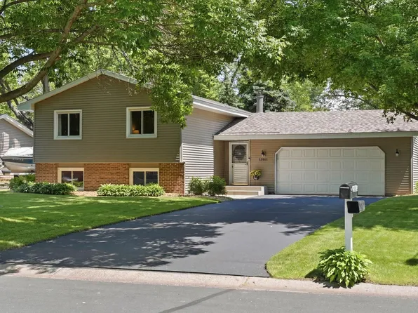 12011 Cree St NW, Coon Rapids, MN 55433