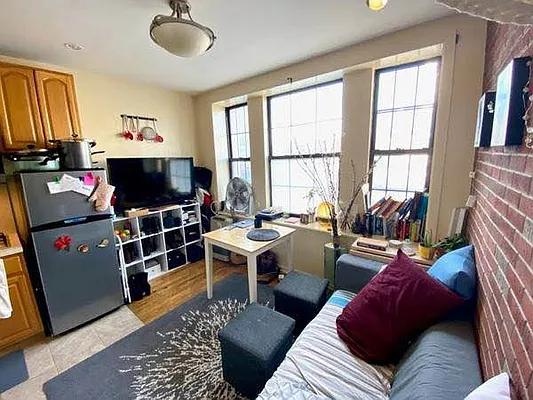 Rented by Lang Realty LLC | media 1