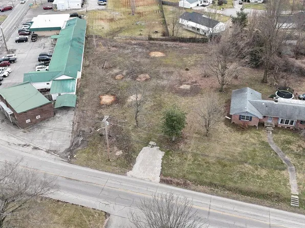 418 E 3rd St, Hardinsburg, KY 40143