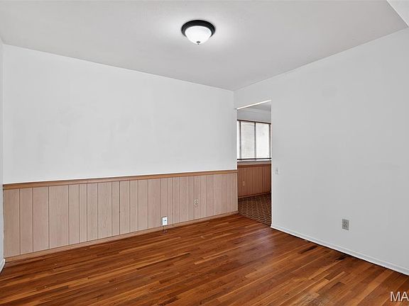 3rd image of 2515 Burchard Dr