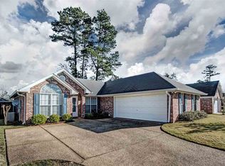 403 Oak Bnd, Brandon, MS 39047