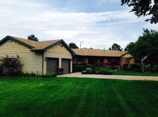 1442 W 1st St, Minden, NE 68959