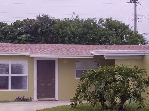 New/er roof, pipes, ac, tile
